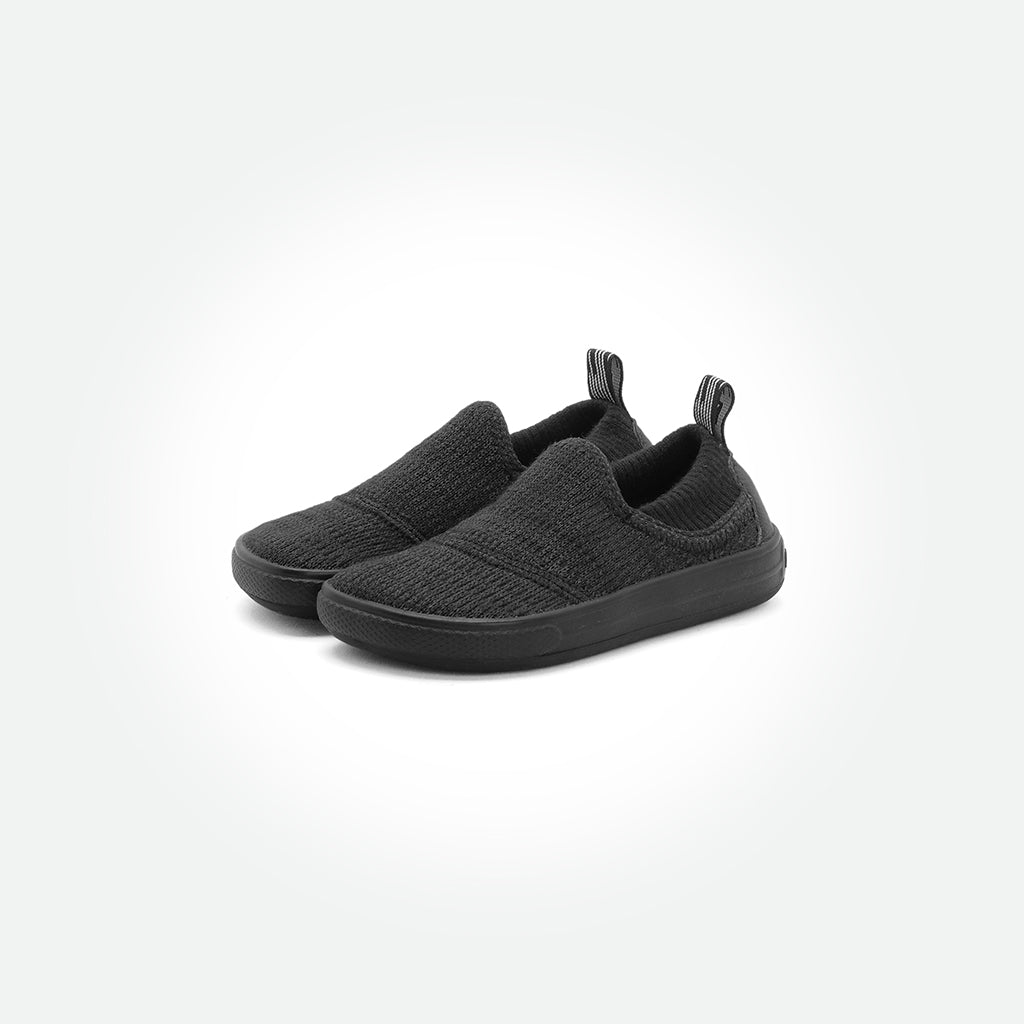 Poro Barefoot Sneakers - Black On Black – Pyopp Barefoot